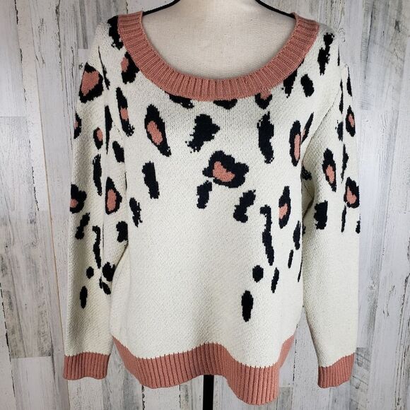 Cozy Casual Leopard Cheetah Sweater Sz M/L - Picture 1 of 9